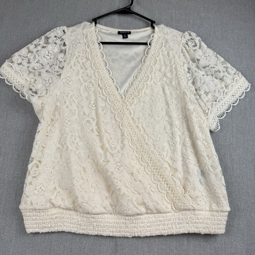 Torrid Stretch Lace Surplice Crop Top LG Ivory Cotton Lined Prairie Elegant Sz 0
